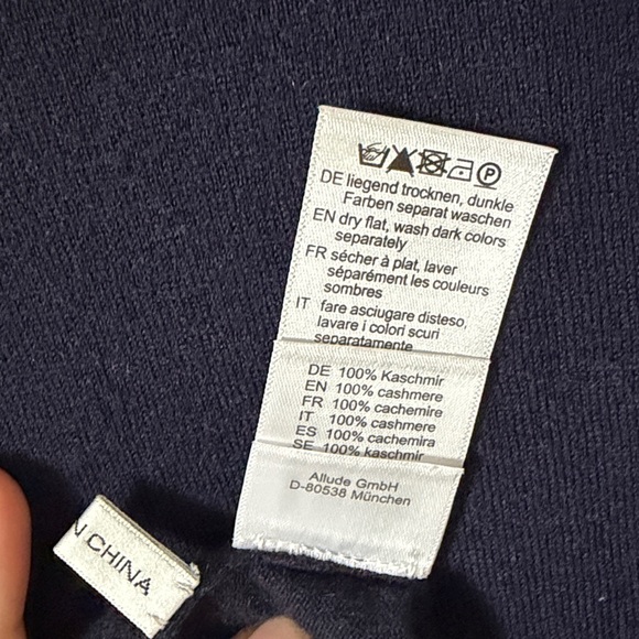 Allude Navy Cap Sleeve Cashmere Sweater - Picture 5 of 5